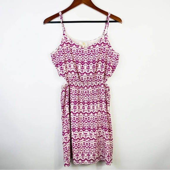 COLLECTIVE CONCEPTS Pink White Cutout Sides Dress Size Large - Picture 2 of 6